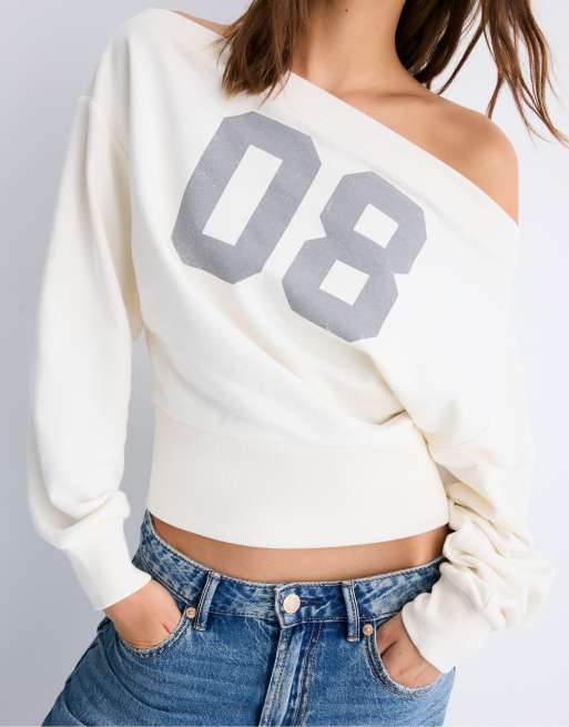 Stradivarius Cropped boat neck sweatshirt in ecru, 4 of 7