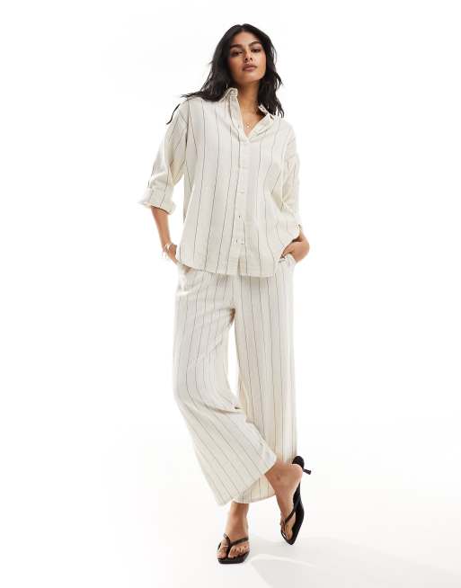Stradivarius - Cropped broek met linnenlook en elastische taille in lichtbeige met strepen 