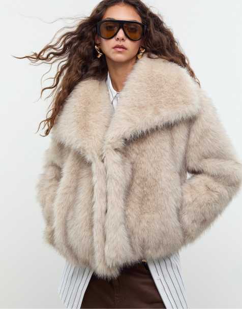 Stradivarius Cropped faux fur jacket in stone - view 1