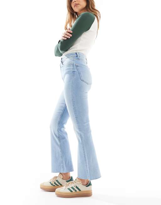 Stradivarius - Cropped flared jeans met hoge taille in lichtblauw, 2 van 5