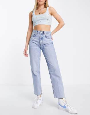 Stradivarius Stradivarius cropped jean in light wash-Blue