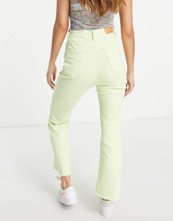 https://images.asos-media.com/products/stradivarius-cropped-jean-with-frayed-hem-in-washed-lime/202645240-2?$n_550w$&wid=550&fit=constrain