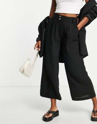 Berthold Wide Leg Cropped Trousers in Black for Men