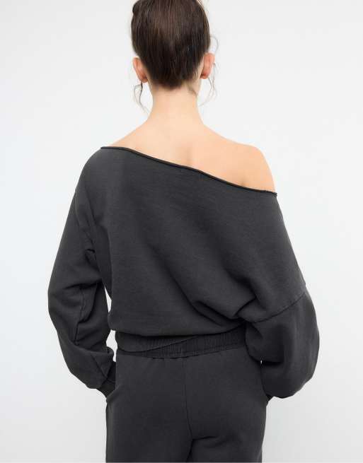 Stradivarius - Cropped mørkegrå sweatshirt med print og forvasket effekt, 2 af 4