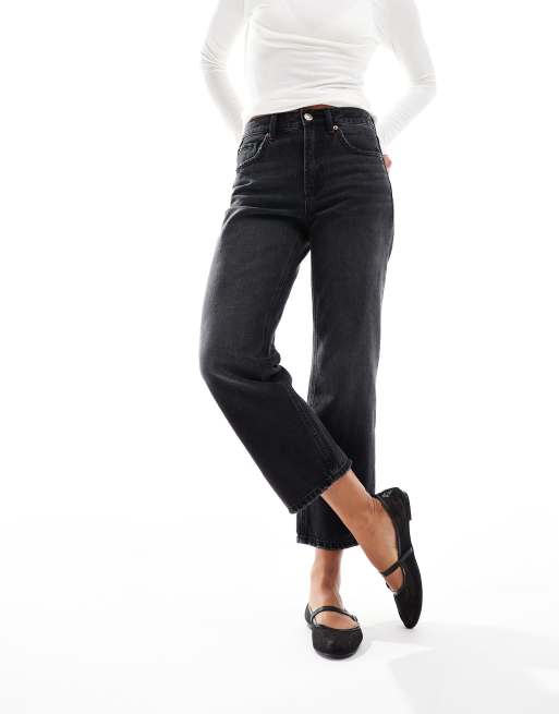 Stradivarius - Cropped og sorte jeans