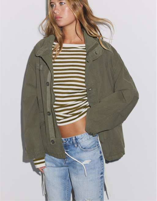 Stradivarius Cropped oversize jacket in khaki, 2 of 7
