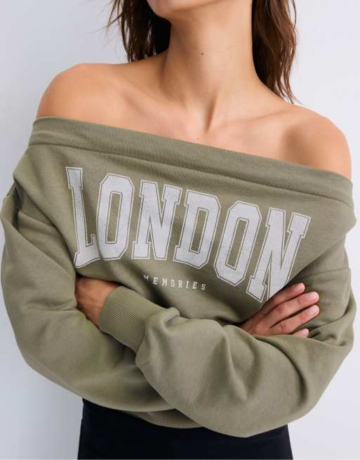 Stradivarius cropped sweatshirt med bådudskæring i khaki, 4 af 7