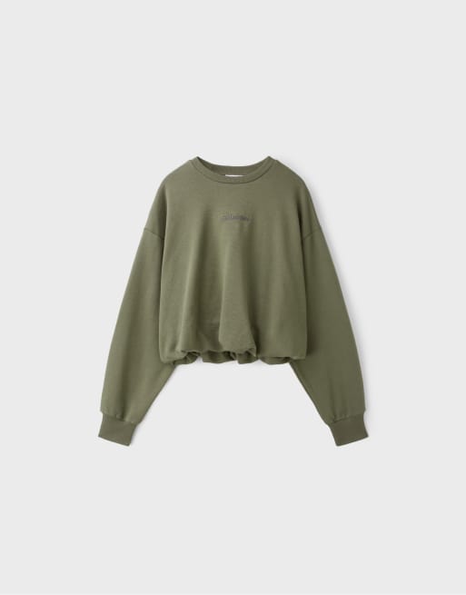Stradivarius Cropped-Sweatshirt mit Ballonsaum in Khaki, 6 von 7
