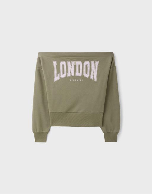 Stradivarius Cropped Sweatshirt mit U-Boot-Ausschnitt in Khaki, 6 von 7