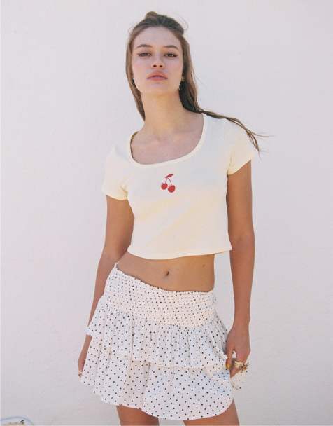 Stradivarius cropped t-shirt in pastel yellow - view 1