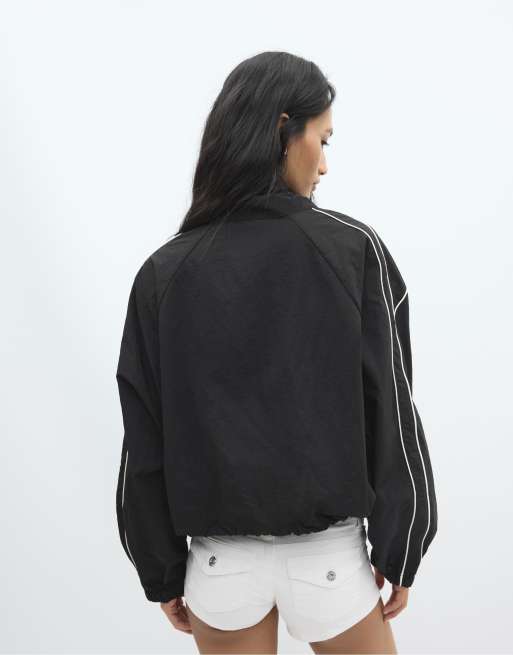 Stradivarius Cropped technical jacket in black, 3 of 4