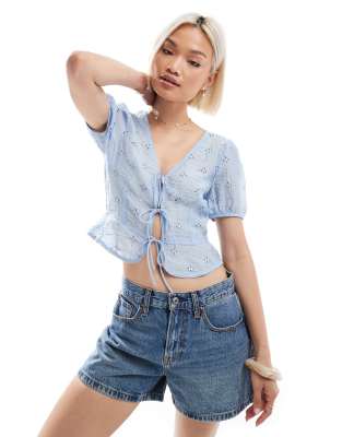 Stradivarius Cropped Tie Front Puff Sleeve Blouse