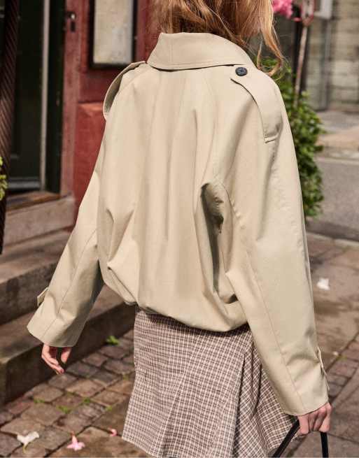 Stradivarius cropped trenchcoat med sjalskrave i stone, 3 af 7