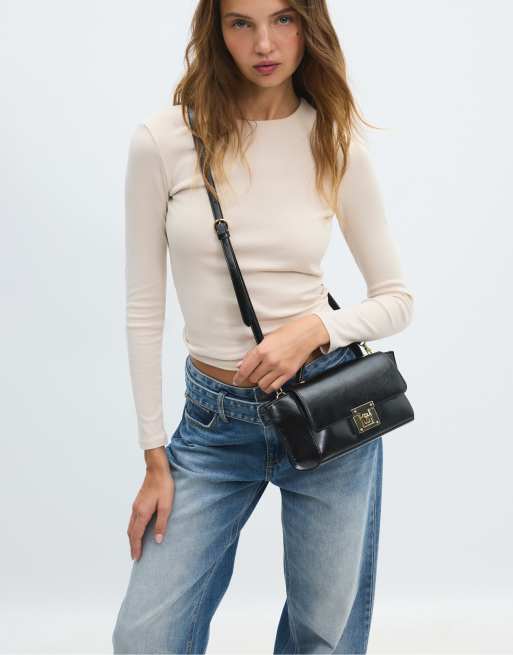 Stradivarius crossbody-taske med flaplukning i sort, 2 af 4