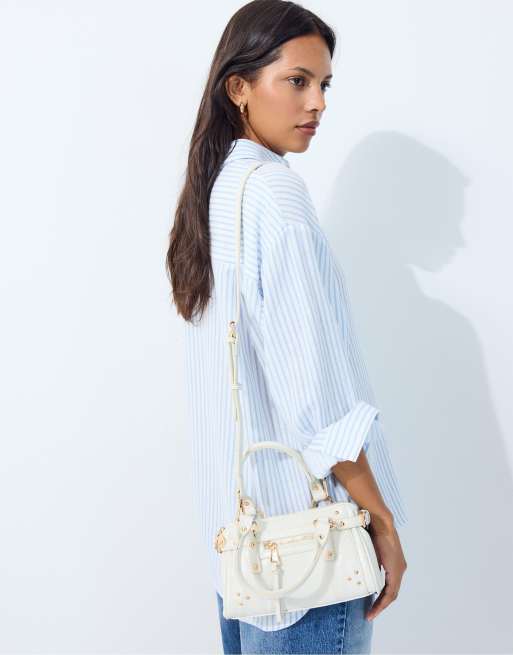Stradivarius crossbody-taske med nitter og lomme i ecru, 3 af 4