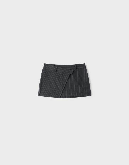 Stradivarius Crossover mini skort in dark grey, 6 of 7