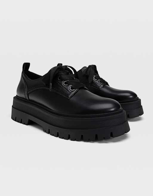 Stradivarius – Czarne płaskie buty na masywnej podeszwie ze sznurowaniem , 3 z 4