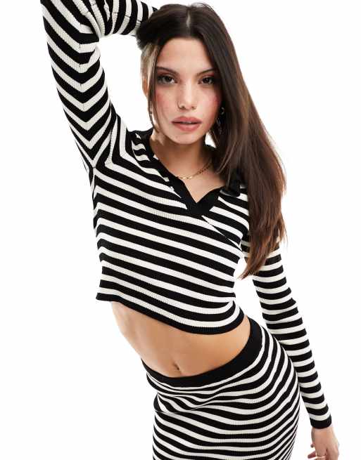 Stradivarius – Czarno-biały dzianinowy top w paski z kołnierzykiem polo, część zestawu 