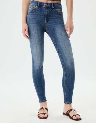 Stradivarius - D07 - Jean skinny à taille standard - Bleu délavé