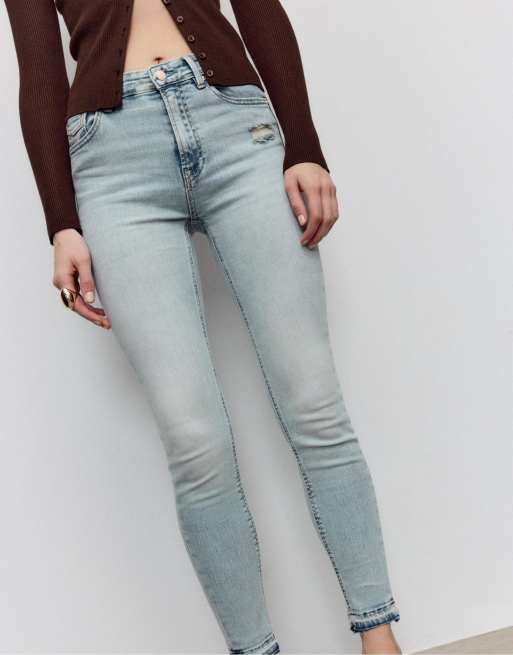Stradivarius – D07 – Skinny Jeans mit mittelhohem Bund aus mittel- bis hellblauem Denim, 2 von 7