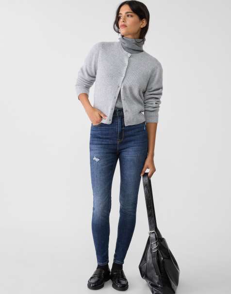 Stradivarius – D09 – Eng geschnittene Jeans in Dunkelblau mit besonders hohem Bund - view 1