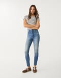 [Stradivarius] Stradivarius D09 super high waist skinny jeans in mid blue 14 MBLUE