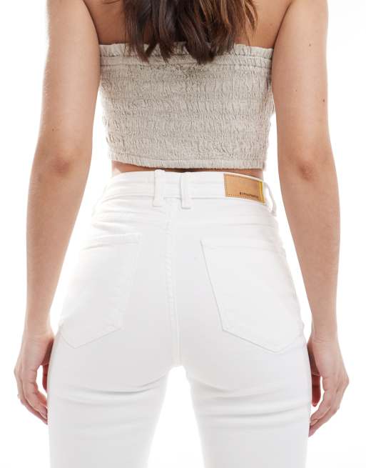 Stradivarius – D10 – Vita, smala mom jeans, 4 av 5