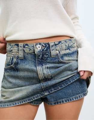 Stradivarius – D62 – Blå, överfärgad skort i denim — kjol med fickor från ASOS