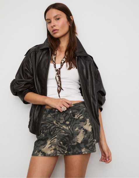 Stradivarius – D62 – Kakigrön, mönstrad skort - view 1