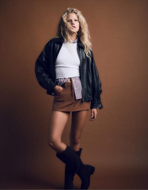 Stradivarius – D62 – Skort aus Wildlederimitat in Braun - view 1
