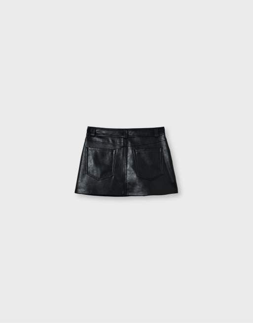 Stradivarius D62 skort i læderlook i sort, 7 af 7