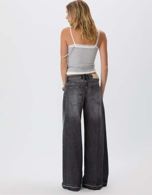Stradivarius – D66 – Jeans mit niedrigem Bund, sehr weitem Bein und schwarzer Denim-Waschung, 2 von 4