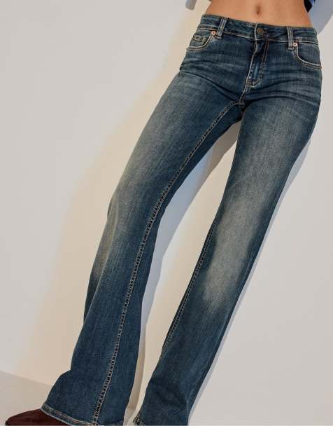 Stradivarius D67 slim fit boot-cut jeans in medium denim wash - view 1