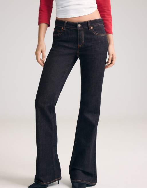 Stradivarius - D67 - Slim-fit bootcut jeans in rinse blauwe denim, 2 van 7