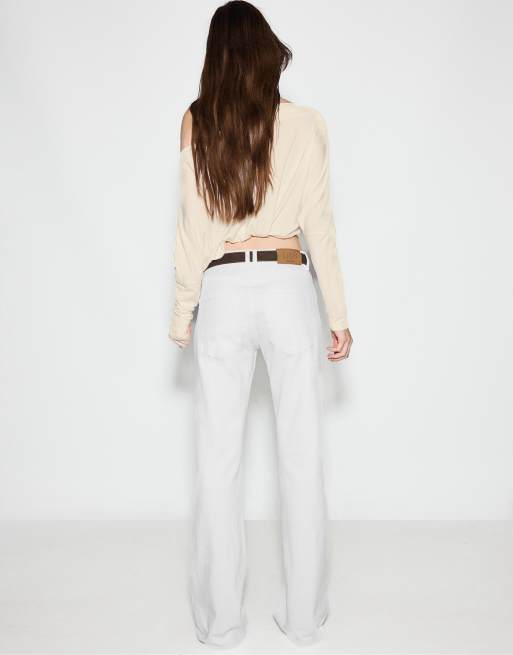 Stradivarius – D68 – Bootcut-Jeans in Weiß mit Gürtel, 3 von 7
