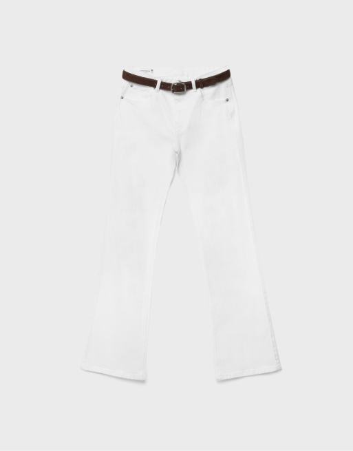 Stradivarius – D68 – Bootcut-Jeans in Weiß mit Gürtel, 6 von 7