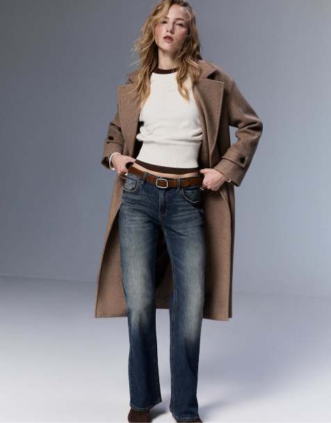 Stradivarius - D68 - Bootcut-jeans med bælte i mellemvasket denim - view 1