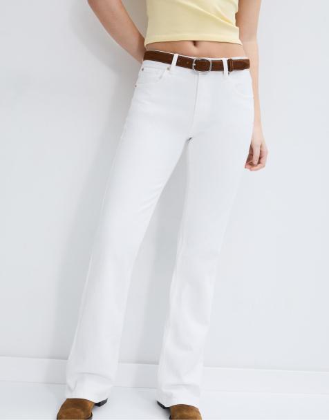 Stradivarius - D68 - Jeans bootcut bianchi con cintura - view 1