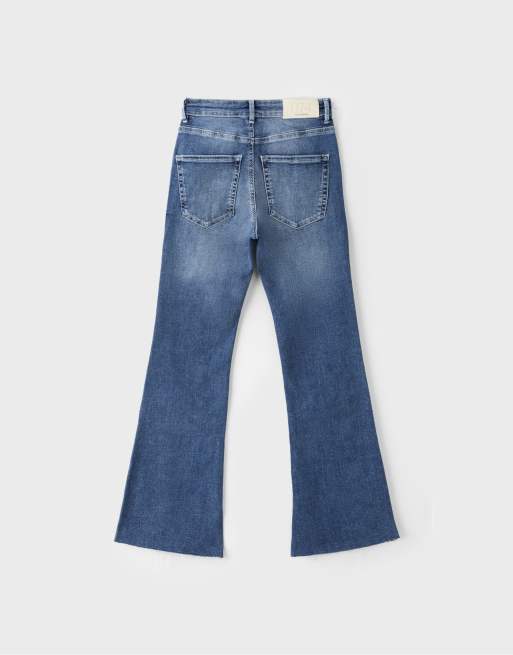 Stradivarius D74 flared jeans met split in middenlichtblauwe denim, 7 van 7
