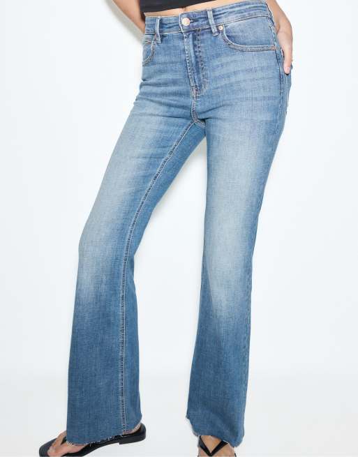 Stradivarius - D74 - Jeans elasticizzati con spacco e fondo a zampa color candeggiato chiaro, 2 di 4