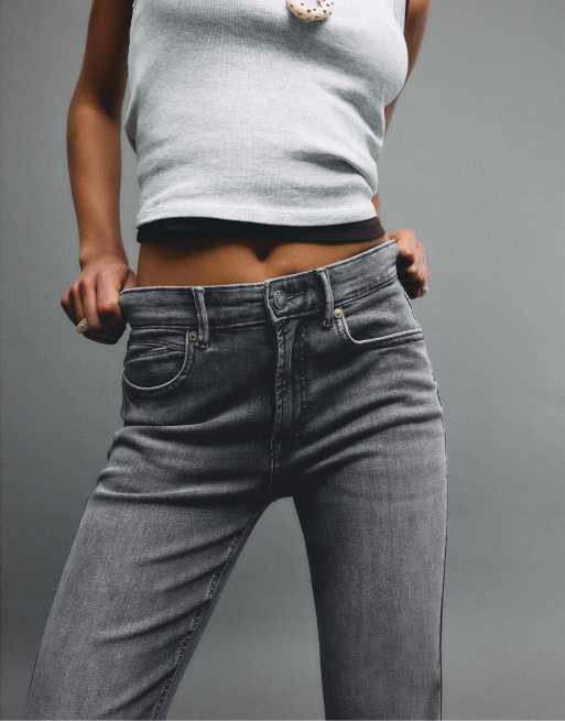 Stradivarius - D74 - Jeans met uitlopende pijpen en split in grijze denim wassing, 2 van 4