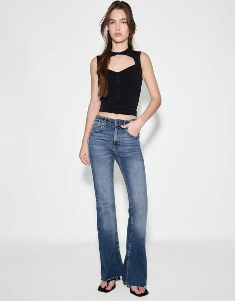 Stradivarius D74 utsvängda jeans med slits i mellanljus ljusblå denim - view 1