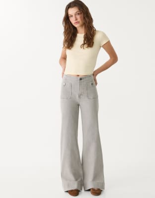 Stradivarius - D77 - Jeans in Blau überfärbt in schlichtem Design mit Taschen-Grau