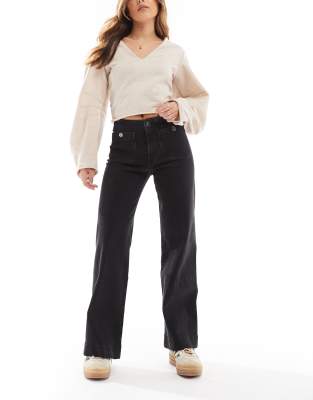 Stradivarius - D77 - Jeans in verwaschenem Schwarz mit schlichtem Design und Taschen