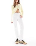 [Stradivarius] Stradivarius D78 cropped flare jeans in white 6 WHITE