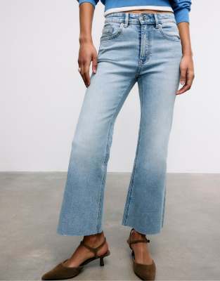 Stradivarius D78 Cropped Flared Jeans In Blue