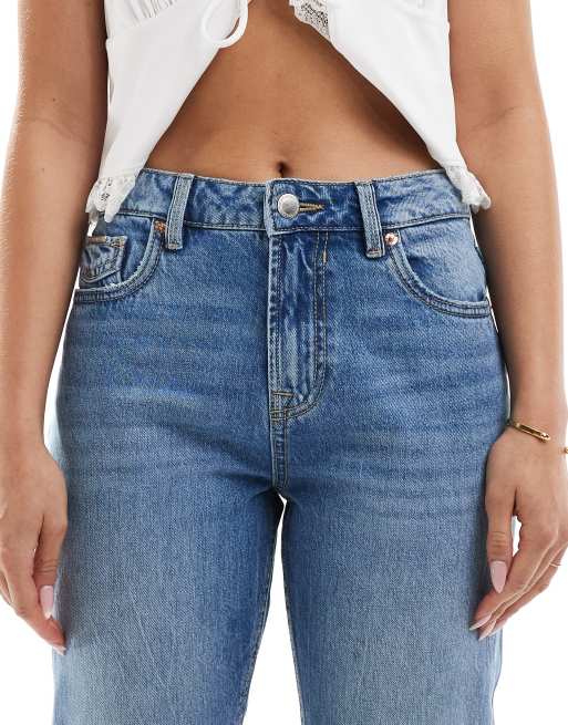 Stradivarius D89 low rise mom jean in light wash blue ASOS