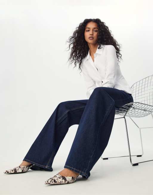 Stradivarius – D91 – Denim-Jeans in überfärbtem Blau mit weitem Bein und niedrigem Bund, 2 von 4