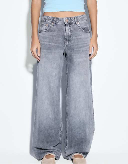 Stradivarius - D91 - Jeans a vita bassa lavaggio grigio a fondo ampio, 2 di 7