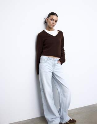 Stradivarius - D91 - Jeans in hellgrauer Denim-Waschung mit weitem Bein und geradem Schnitt